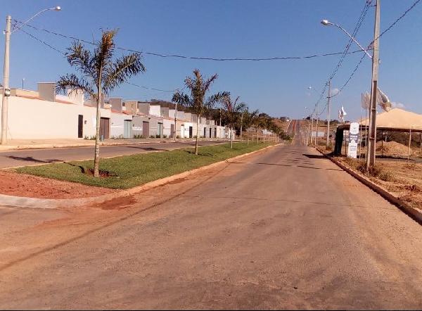 Imagem do imóvel Casa, com aprox.: 69,94m², Bairro: RESID