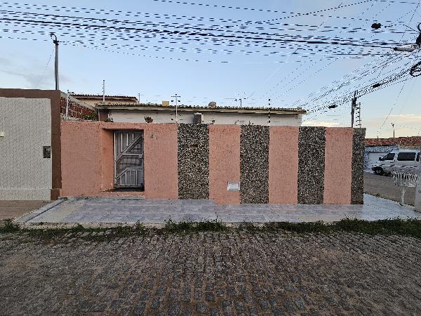 Imagem do imóvel Casa, com aprox.: 141,45m², Bairro: CAST