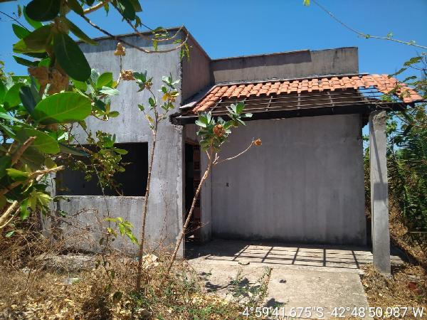 Imagem do imóvel Casa, com aprox.: 69,85m², Bairro: BAIXO