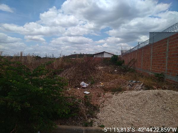 Imagem do imóvel Terreno, com aprox.: 300m², Bairro: VALE