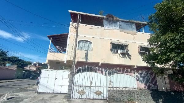 Foto de Casa em leilão em São Gonçalo - RJ