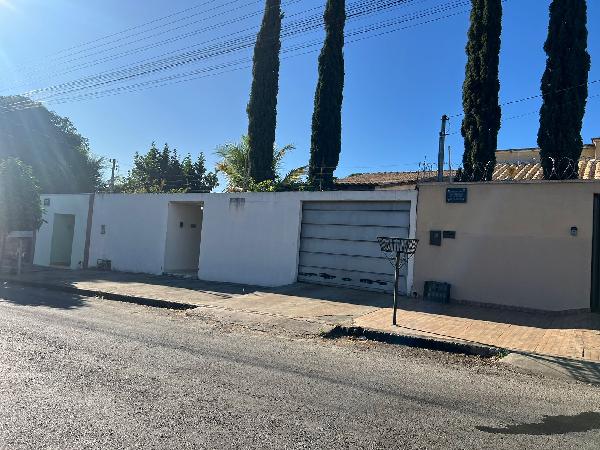 Imagem do imóvel Casa, com aprox.: 200m², Bairro: JARDIM