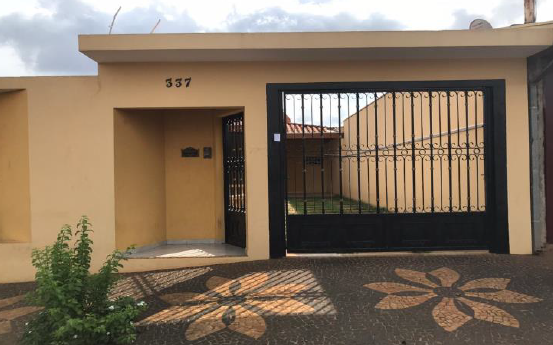 Imagem do imóvel Lote com 250,00m² compreendendo uma casa