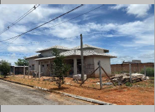 Terreno compreendendo uma casa de 150,96, localizado em Sorriso - MT