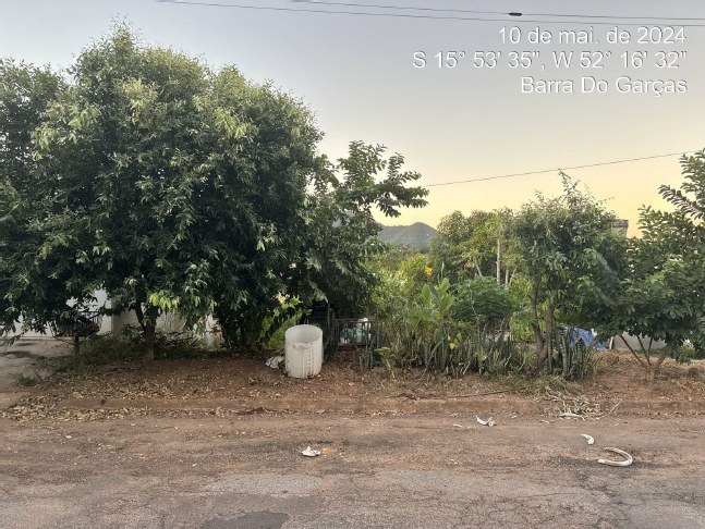 Lote com 360,00m² no loteamento Jardim S