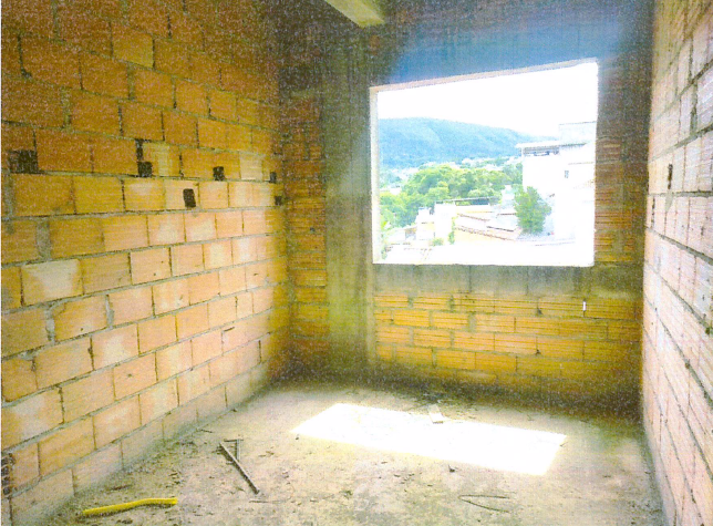 Lote de 1.163,00m² compreendendo uma cas, localizado em Pitangui - MG